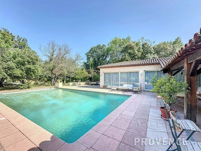 Image No.6-Maison de 11 chambres à vendre à Le Cannet-des-Maures