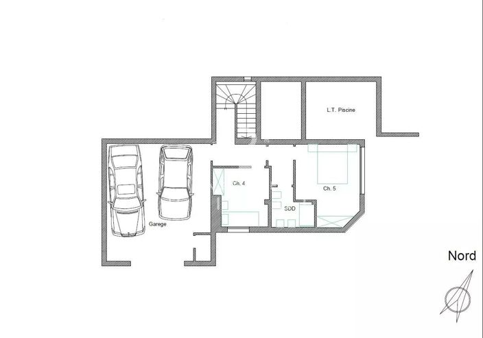 Image No.8-5 Bed House for sale