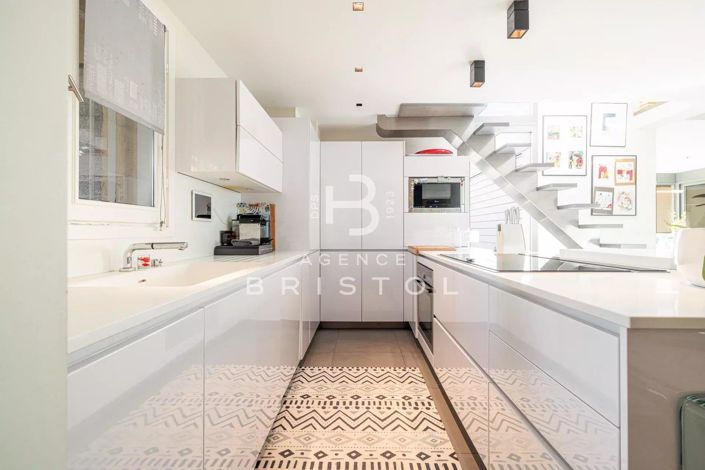 Image No.7-3 Bed House for sale