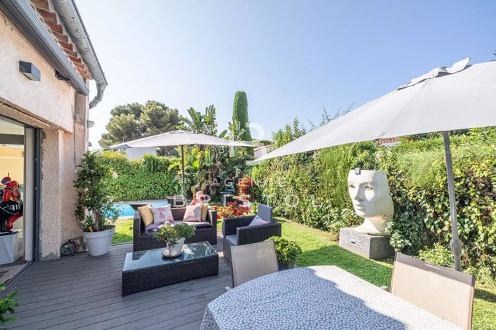 Image No.9-3 Bed House for sale