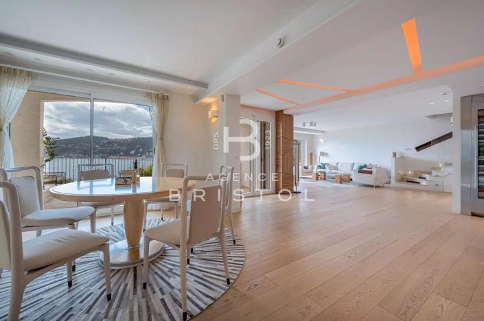 Image No.5-5 Bed House for sale