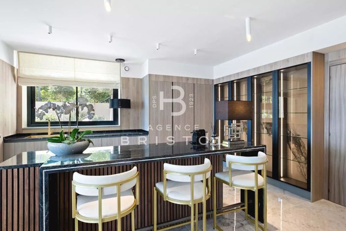 Image No.27-4 Bed House for sale