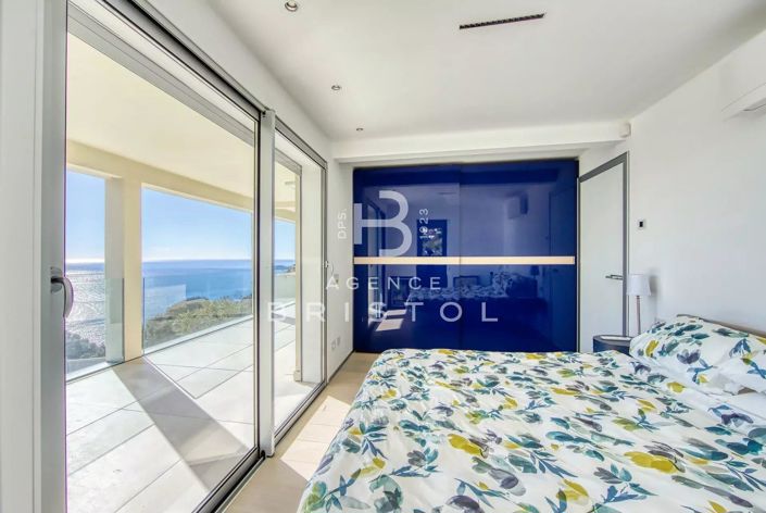 Image No.17-4 Bed House for sale