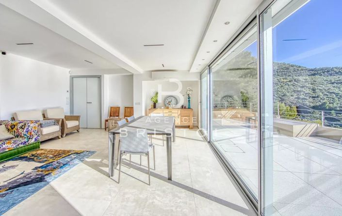 Image No.7-4 Bed House for sale