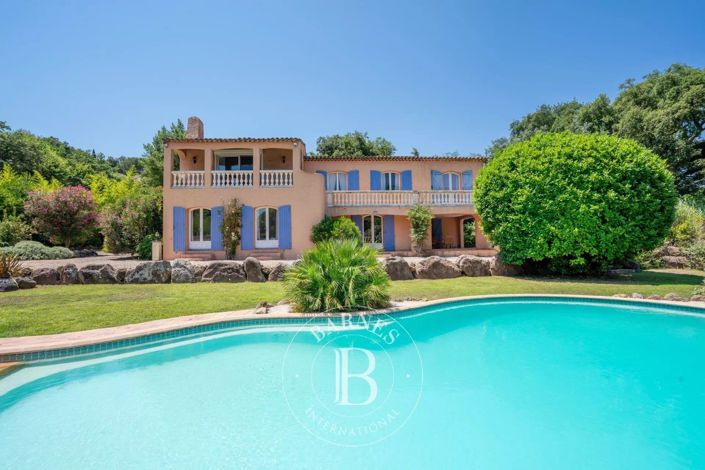 Image No.1-5 Bed House for sale