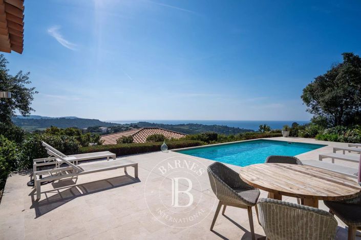 Image No.11-4 Bed House for sale