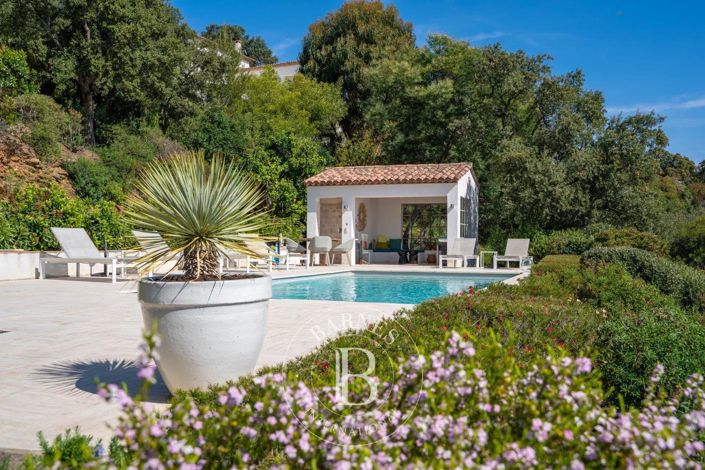 Image No.12-4 Bed House for sale