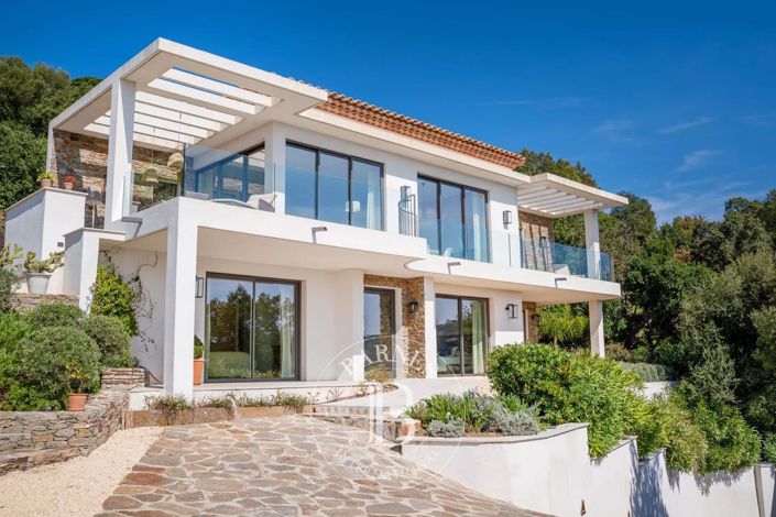 Image No.3-4 Bed House for sale