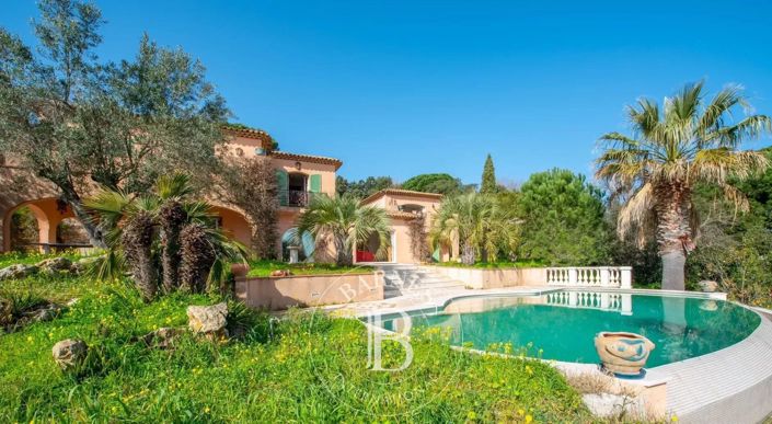 Image No.2-5 Bed House for sale