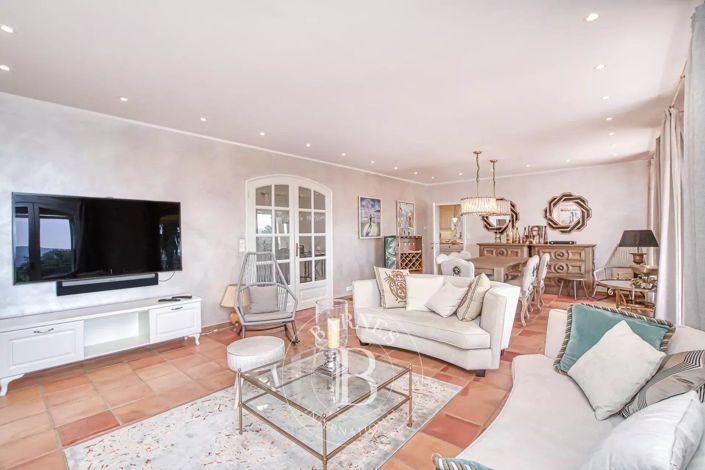 Image No.13-5 Bed House for sale