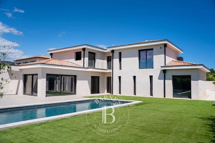 Image No.2-Maison de 4 chambres à vendre à Grimaud