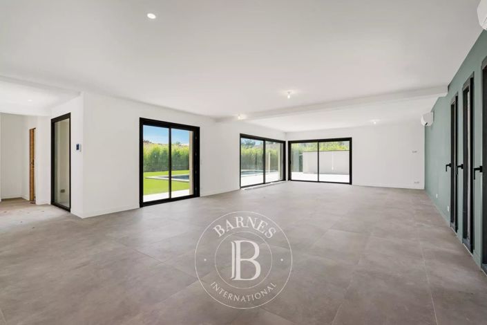 Image No.6-Maison de 4 chambres à vendre à Grimaud