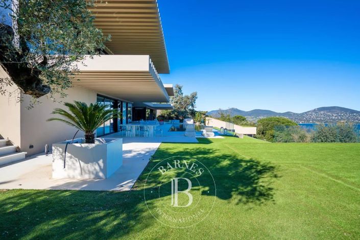 Image No.12-6 Bed House for sale