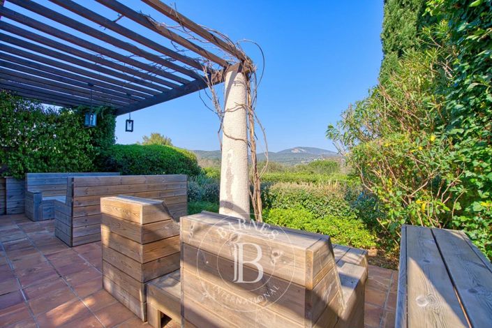 Image No.3-3 Bed House for sale