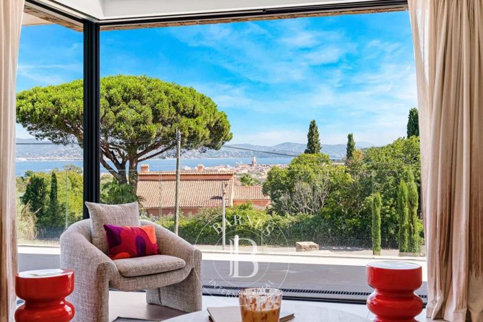 Image No.5-5 Bed House for sale