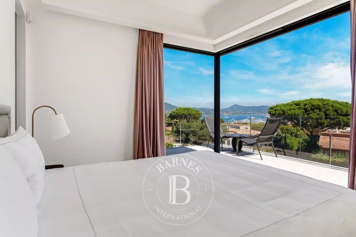 Image No.7-5 Bed House for sale