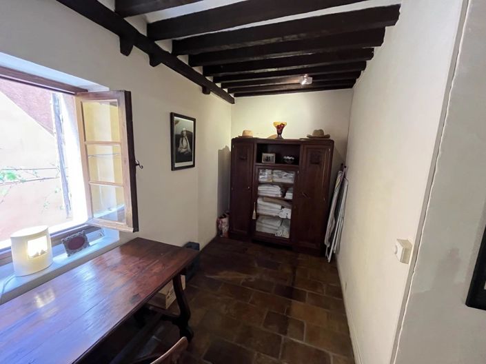 Image No.8-3 Bed House for sale