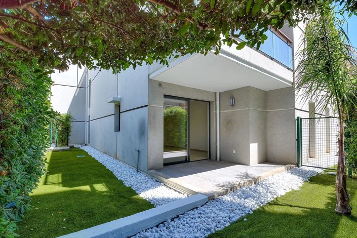 Image No.10-1 Bed Apartment for sale