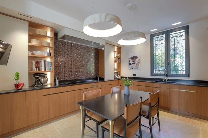 Image No.12-5 Bed House for sale