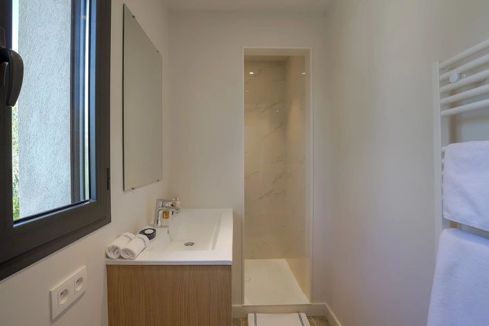 Image No.22-5 Bed House for sale