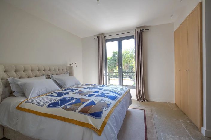 Image No.23-5 Bed House for sale