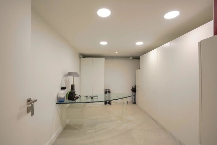 Image No.30-5 Bed House for sale