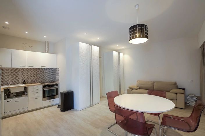 Image No.32-5 Bed House for sale