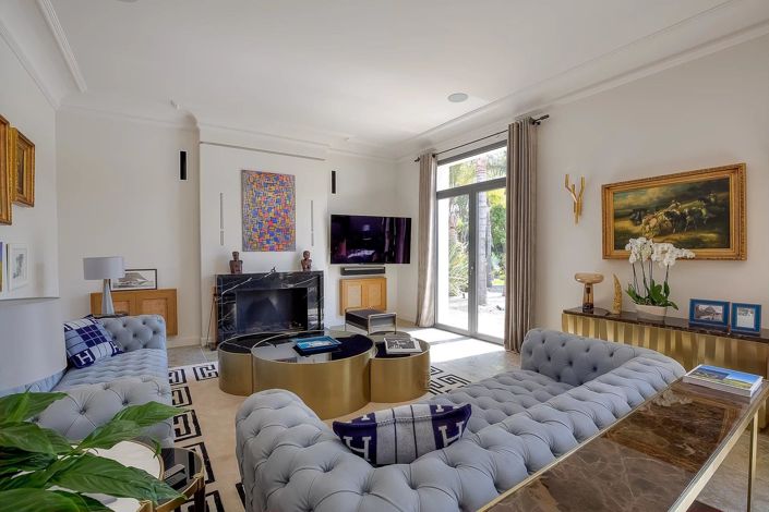 Image No.7-5 Bed House for sale