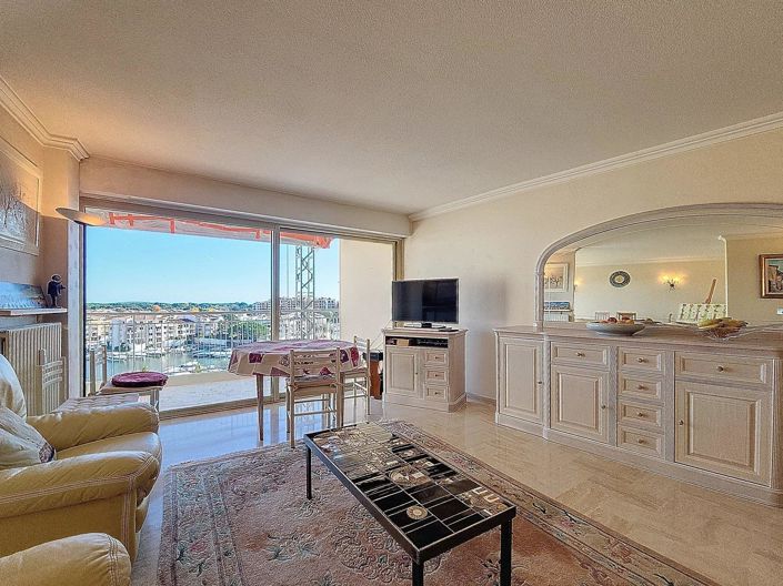 Image No.6-Apartment for sale