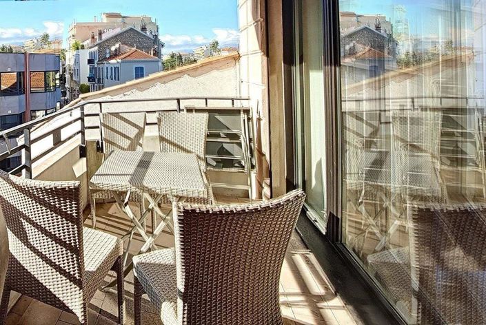Image No.2-Appartement de 2 chambres à vendre à Cannes