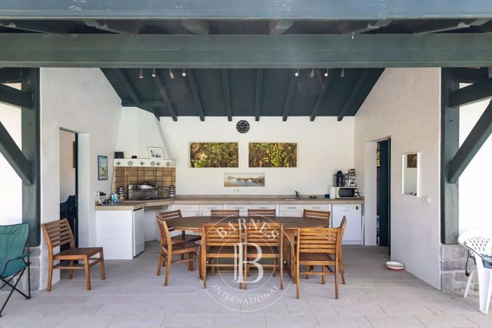 Image No.10-8 Bed House for sale