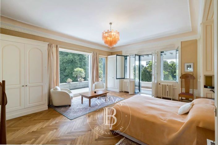 Image No.22-8 Bed House for sale