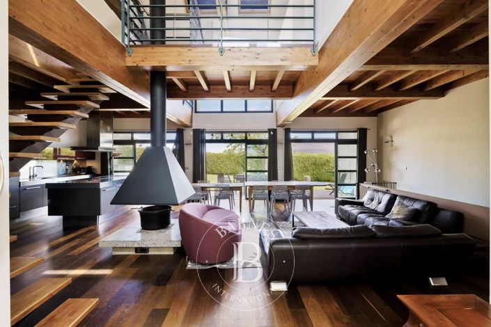 Image No.6-9 Bed House for sale