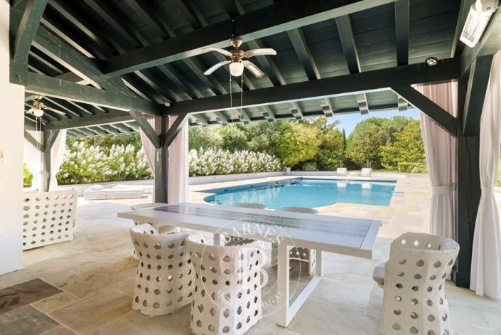 Image No.18-5 Bed House for sale