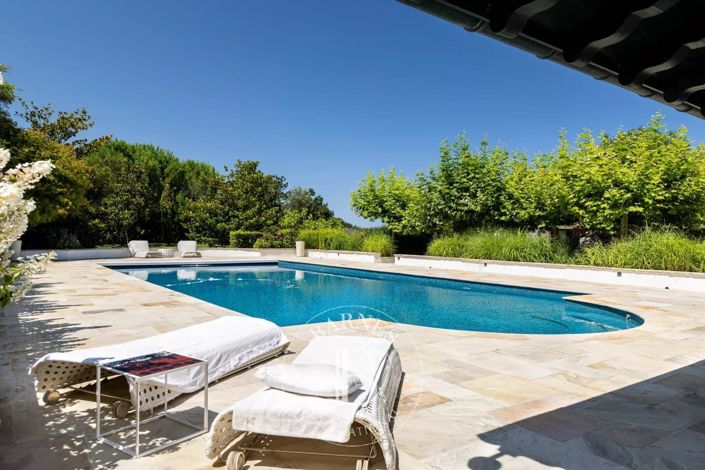 Image No.9-5 Bed House for sale