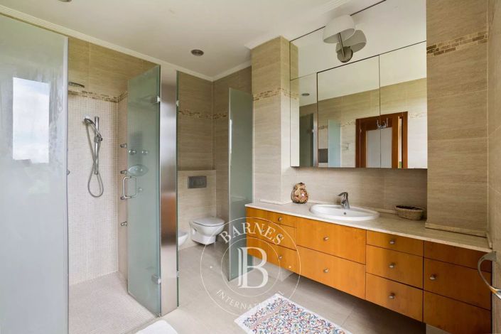 Image No.15-House for sale