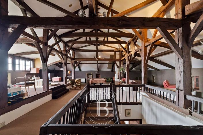 Image No.13-5 Bed House for sale