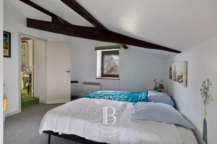 Image No.17-5 Bed House for sale