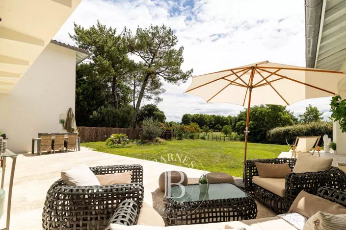 Image No.13-5 Bed House for sale