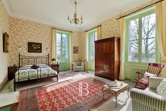 Image No.18-14 Bed House for sale