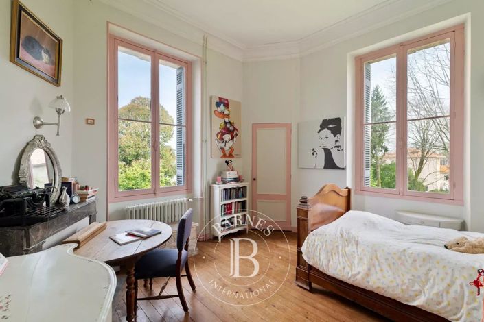 Image No.19-14 Bed House for sale