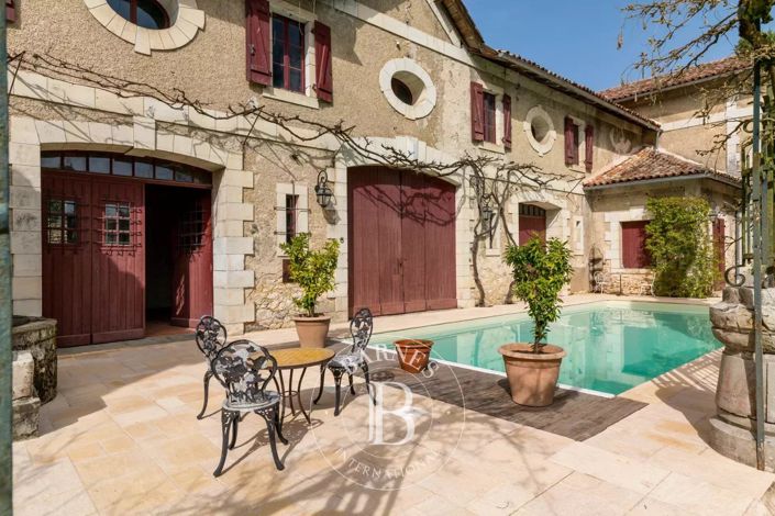 Image No.6-14 Bed House for sale