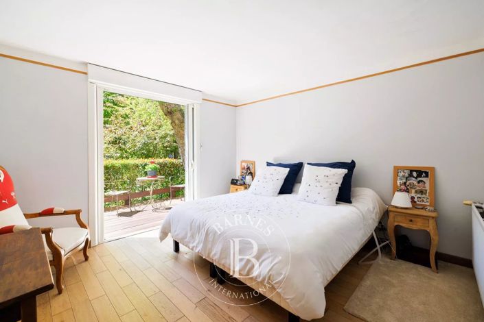 Image No.16-4 Bed House for sale