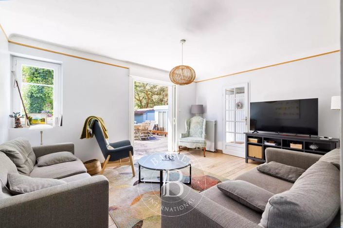 Image No.5-4 Bed House for sale