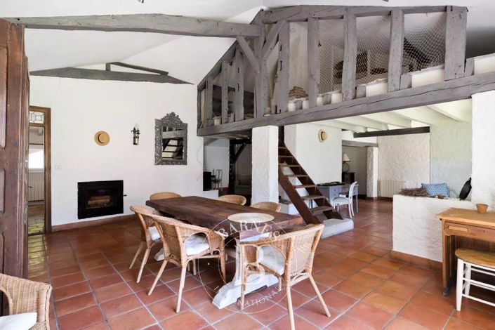 Image No.11-2 Bed House for sale