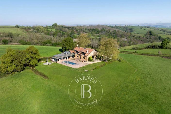 Image No.35-6 Bed House for sale