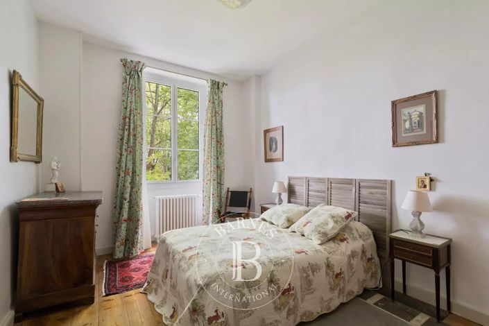 Image No.15-10 Bed House for sale