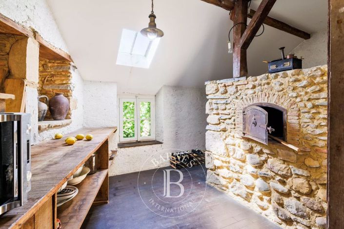 Image No.10-8 Bed House for sale