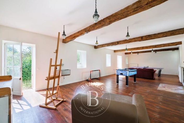 Image No.22-8 Bed House for sale