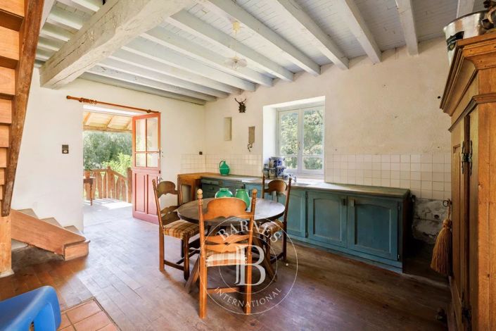 Image No.23-8 Bed House for sale